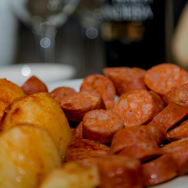 Chorizo con Cachelos - Comida Gallega